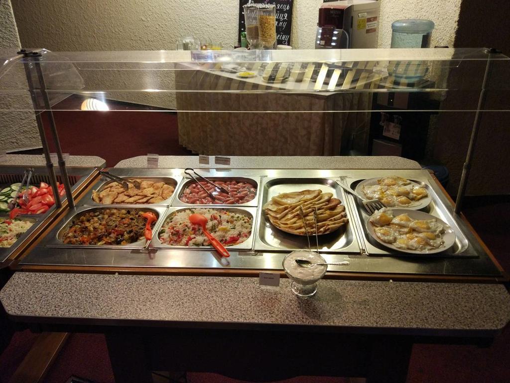 Salute Hotel Kiev Luaran gambar