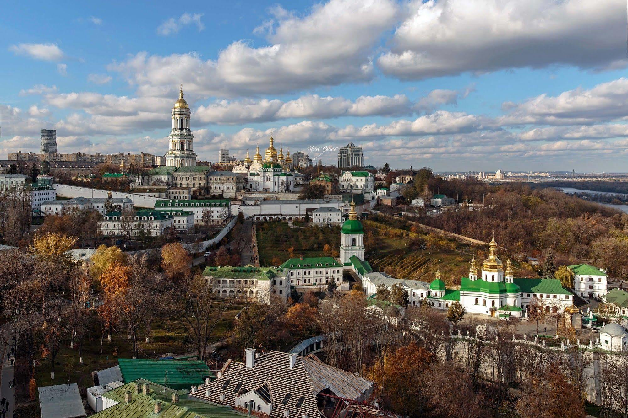 Salute Hotel Kiev Luaran gambar