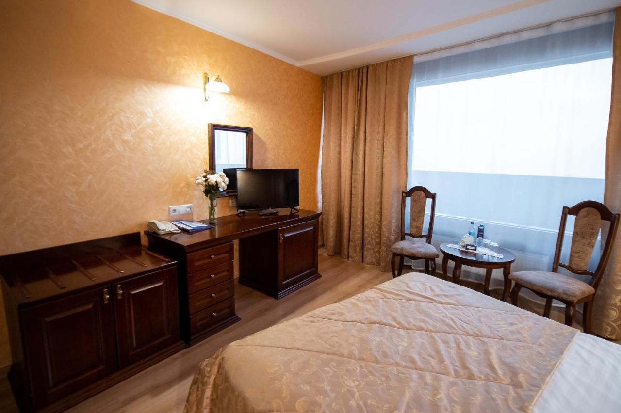 Salute Hotel Kiev Luaran gambar
